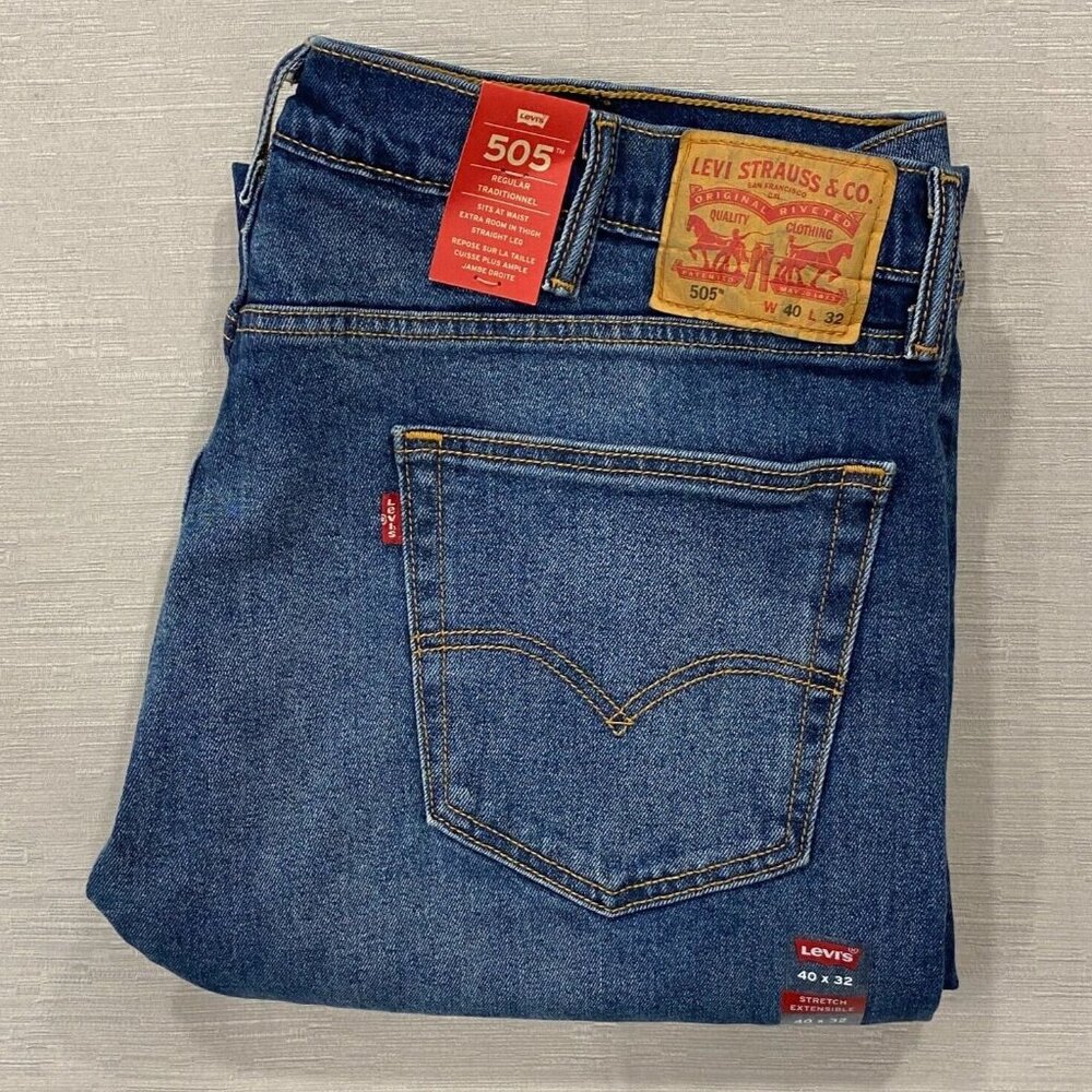 Levi's 505 Jeans Mens 40 x 32 Straight Leg Regular Fit Medium Wash Denim Pants